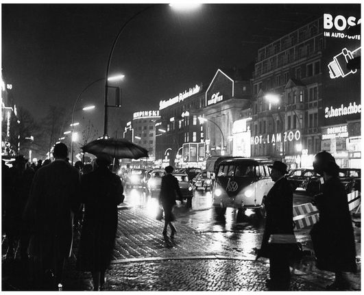 /epubstore/F/K-Frederick/Berlin-1961-kennedy-chruschtschow-und-der-gefahrlichste-ort-der-welt/OEBPS/e9783641068950_i0019.jpg